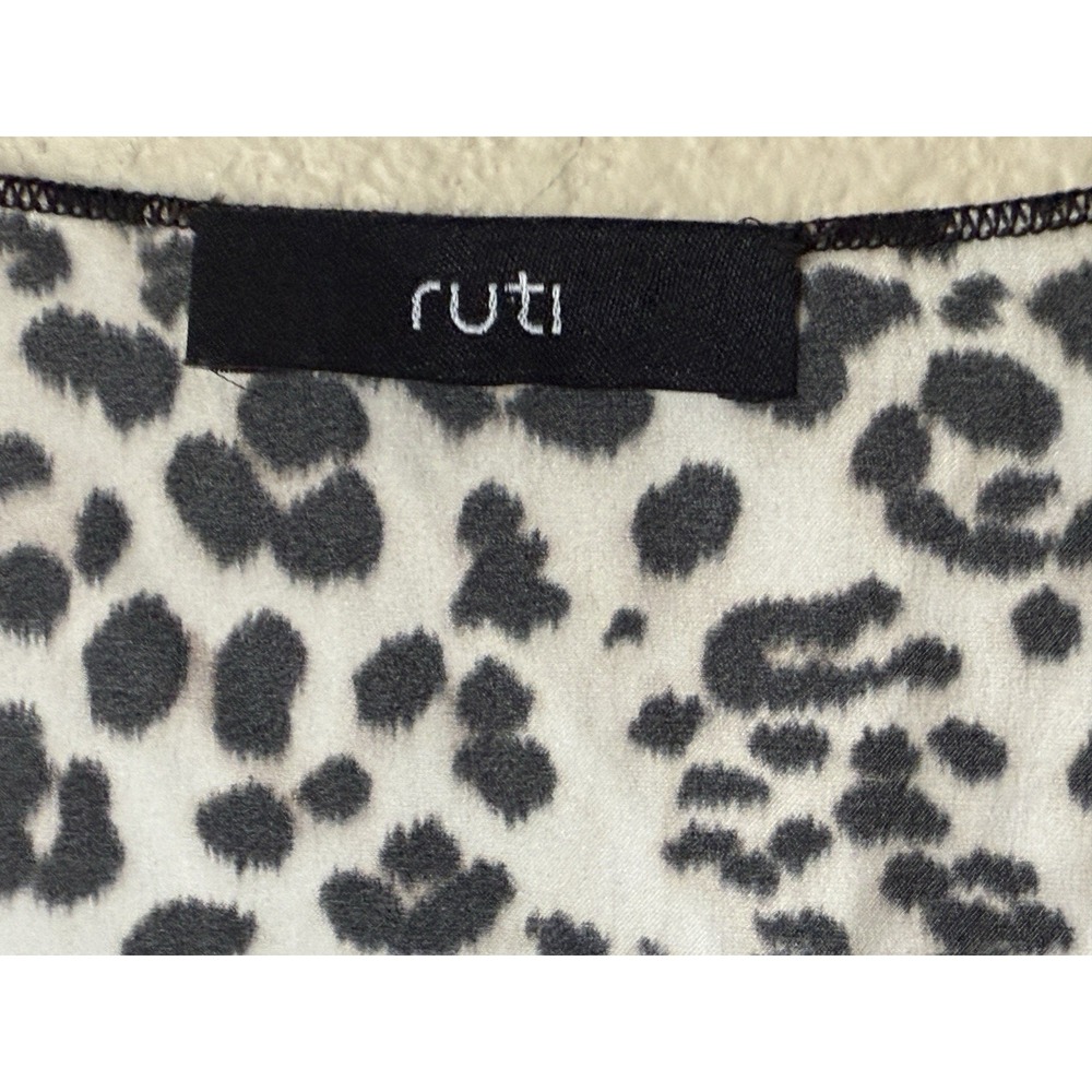 Ruti Womens Silk M Leopard Print Blouse Oversized V Neck Designer Top - Picture 5 of 8